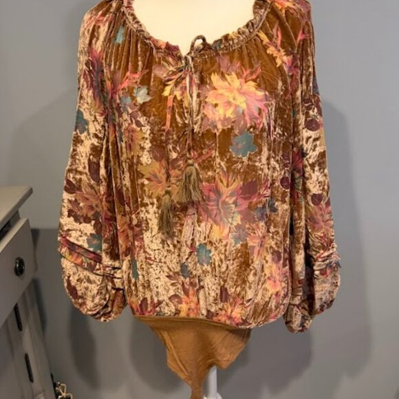 Impressions Taste Velvet Burnout Bodysuit in Chocolate - Picture 3 of 6